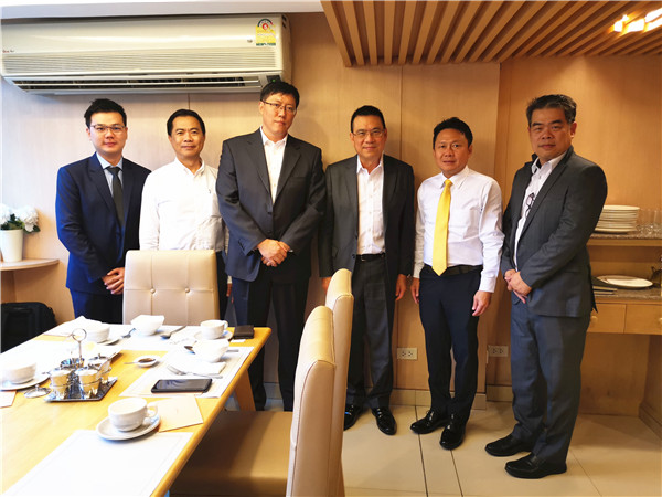 与东盟创新巨头泰国暹罗皇家水泥集团-SCG-总裁润荣先生和高级领导团体探讨全面性合作.jpg