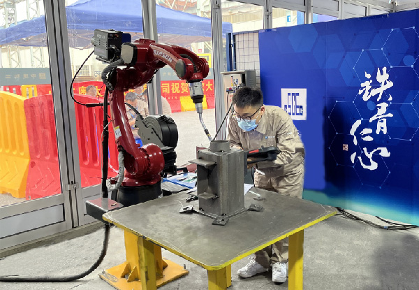 新松机器人助力湖北省第一届“数字工匠”职工技能大赛成功举办