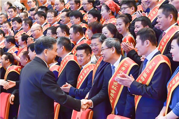 曲道奎总裁荣获“优秀中国特色社会主义事业建设者”称号