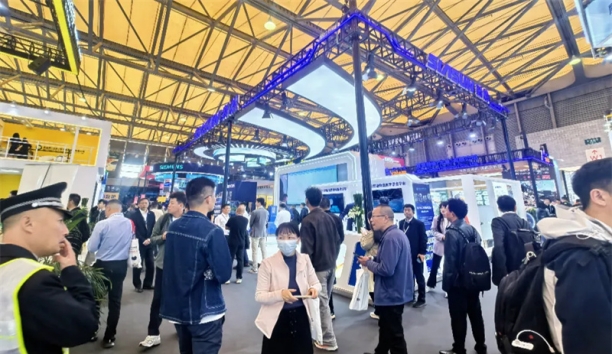 智慧物流 “一站”链接——新松亮相2025 CeMAT ASIA亚洲国际物流展